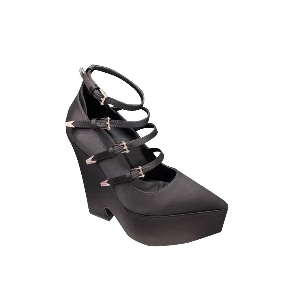 Versace Black Satin Platform Heels – Size 41 – Brand New, Never Worn